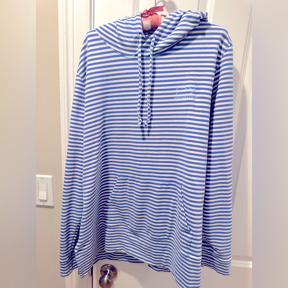 Vineyard Vines hoodie, XL